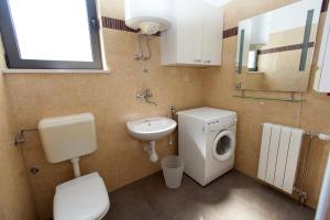 Kúpeľňa v ubytovaní ALANA 1 PENTHOUSE