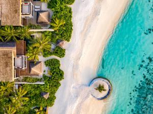 an aerial view of the beach and the ocean at OZEN RESERVE BOLIFUSHI - Luxury All Inclusive in Male City