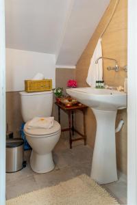 Koupelna v ubytování garden home + 19 fotografií