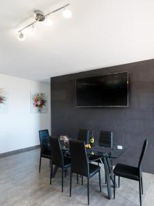 Μια τηλεόραση ή/και κέντρο ψυχαγωγίας στο JVG VILLAS - Villa Carolina