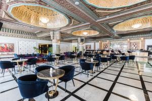 萨伏伊大酒店餐厅或其他用餐的地方