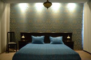 Posteľ alebo postele v izbe v ubytovaní Hotel Condor + 37 fotografií