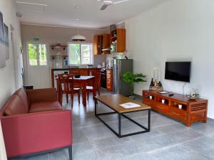 Imagen de la galería de ANV HOLIDAY APARTMENTS, en Grand'Anse Praslin