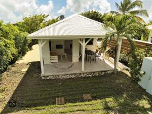 The building in which the holiday home is located