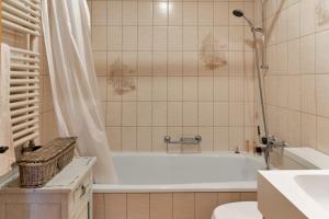Kylpyhuone majoituspaikassa Chesa Pedra - Celerina