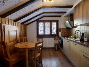 Kuchyň nebo kuchyňský kout v ubytování Apartment with beautiful views in Zermatt