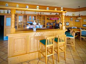 Lounge nebo bar v ubytování Meister BÄR HOTEL Wettiner Hof
