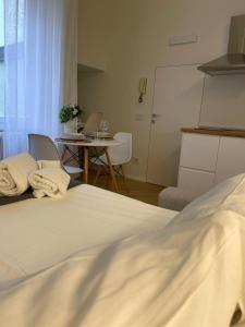 A bed or beds in a room at A casa di Beatrice
