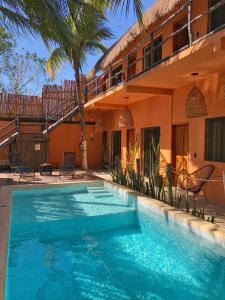 Bazén v ubytování Hotel Sur Bacalar nebo v jeho okolí