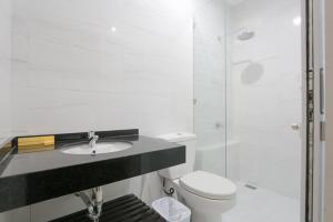 חדר רחצה ב-Sun In Pangandaran Hotel