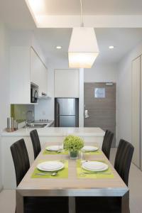 Cucina o angolo cottura di Citadines Uplands Kuching