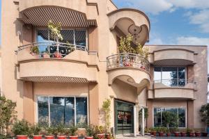Balkón nebo terasa v ubytování Hotel One Lalazar Multan