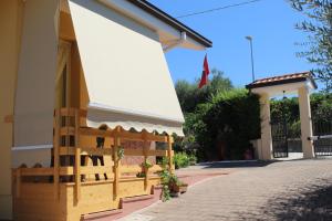 The building in which a panziókat is located