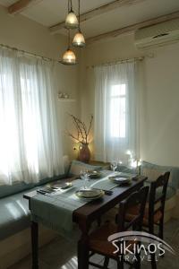 Fotografia z galérie ubytovania Traditional Apartment In Kastro v destinácii Síkinos