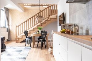 Kuchnia lub aneks kuchenny w obiekcie Apartamenty Pod Stokiem Nosal Zakopane