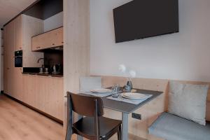Kuchnia lub aneks kuchenny w obiekcie Simple Life Apartments