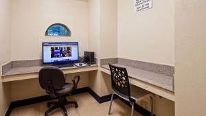 Gallery image of SureStay Plus by Best Western San Antonio Airport in San Antonio