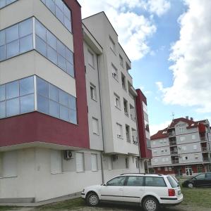 Zgradba, v kateri se nahaja apartma
