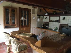 Η κουζίνα ή μικρή κουζίνα στο Maison d'amis