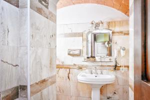 Koupelna v ubytování Hotel Borgo Casabianca