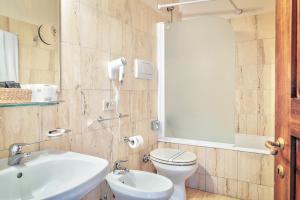 Koupelna v ubytování Hotel Borgo Casabianca