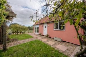 Gallery image of Little House, Aldringham in Leiston