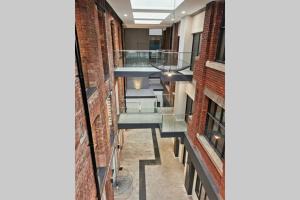 Superb 3Bed2Bath 5min walk to Victoria Station