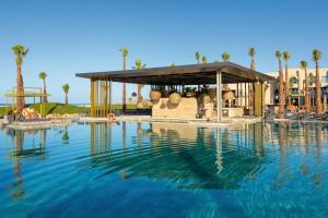 Bazén v ubytování Hotel Riu Palace Tikida Taghazout - All Inclusive nebo v jeho okolí