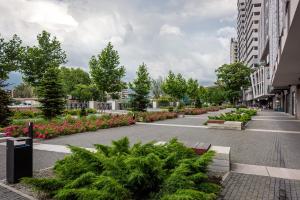 Ogród w obiekcie apartamenty-wroc Atal Towers