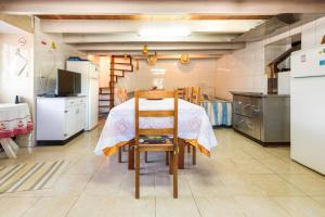 Køkken eller tekøkken på Villa Douro + 29 billeder