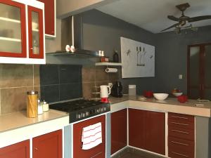 Kuchyň nebo kuchyňský kout v ubytování Habitación Potter
