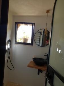 TV o dispositivi per l'intrattenimento presso Luxury studio at the heart of old Jaffa