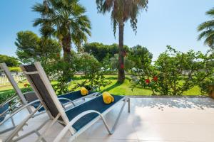 Vonkajšia záhrada v ubytovaní Apartment Countess Garden 2-1, Sun of the Bay Vidalba 1, at Alcudia Beach