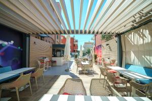 Ein Restaurant oder anderes Speiselokal in der Unterkunft Hotel Stella Maris - Style & Comfort 