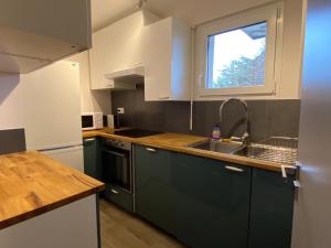 Η κουζίνα ή μικρή κουζίνα στο Résidence Altitude 1700