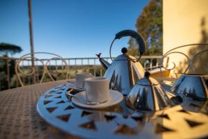 Coffee and tea making facilities at IV Casale Roma Country Villa