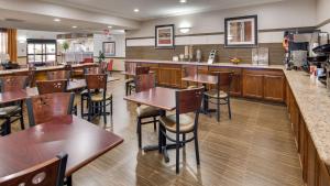 Restoranas ar kita vieta pavalgyti apgyvendinimo įstaigoje Best Western Dayton Inn & Suites