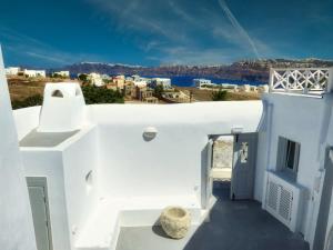 Zdjęcie z galerii obiektu Golden Stone Santorini Suites w Akrotiri