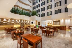 沈阳金廊智选假日酒店  餐厅或其他用餐的地方