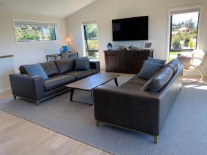 A seating area at ValleyView Wanaka