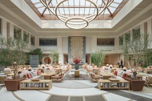 A restaurant or other place to eat at Hyatt Regency Ningbo Hangzhou Bay