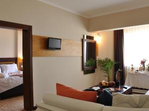 TV a/nebo společenská místnost v ubytování İğneada Resort Hotel & SPA
