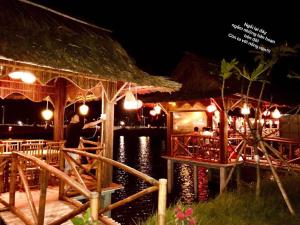 Nhà hàng/khu ăn uống khác tại Q.HI homestay