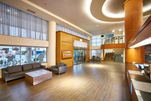 The lobby or reception area at Ho Fong Business Stay