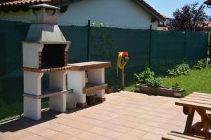 Ein Garten an der Unterkunft Casa Miruetxe