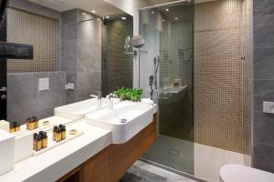 Ванна кімната в Time Boutique Hotel