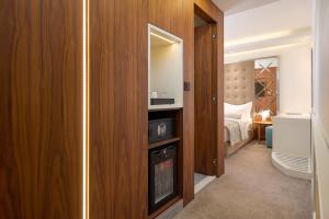 Ванна кімната в Time Boutique Hotel