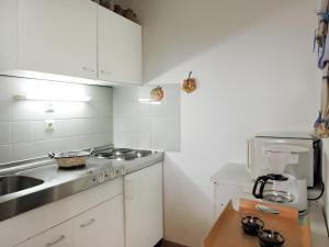Dapur atau dapur kecil di Apartment F 118 by Interhome +23 gambar