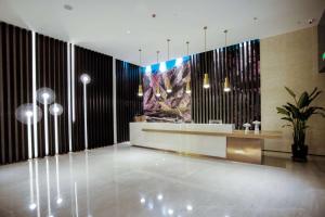 Lobby o reception area sa Quality Hotel Zhangye