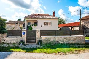 Afbeelding uit fotogalerij van Holiday Home - Casa di Antonio in Kanfanar